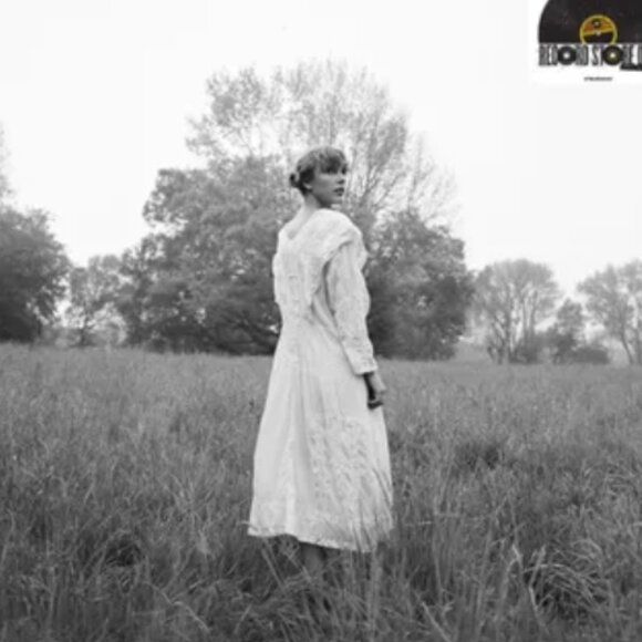 Meet your Posher, Claudia - Picture 1 of 1